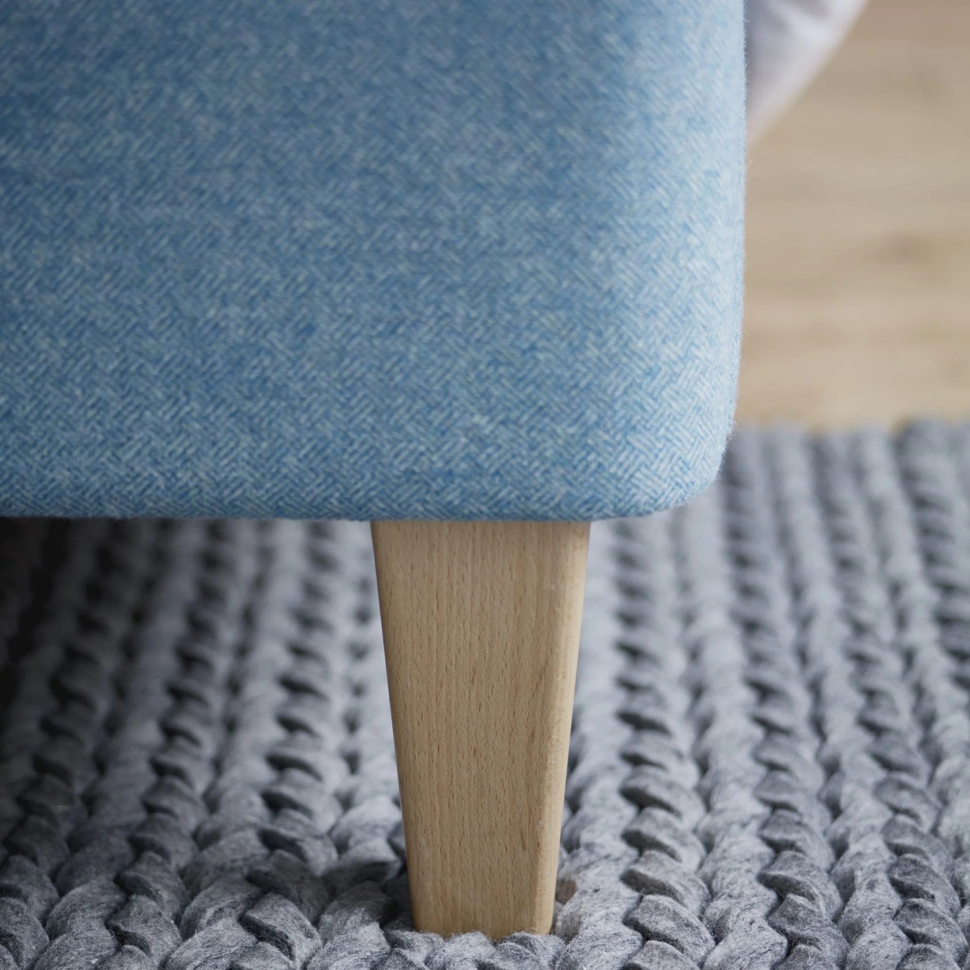 Amelia Upholstered Bedstead - Image 3