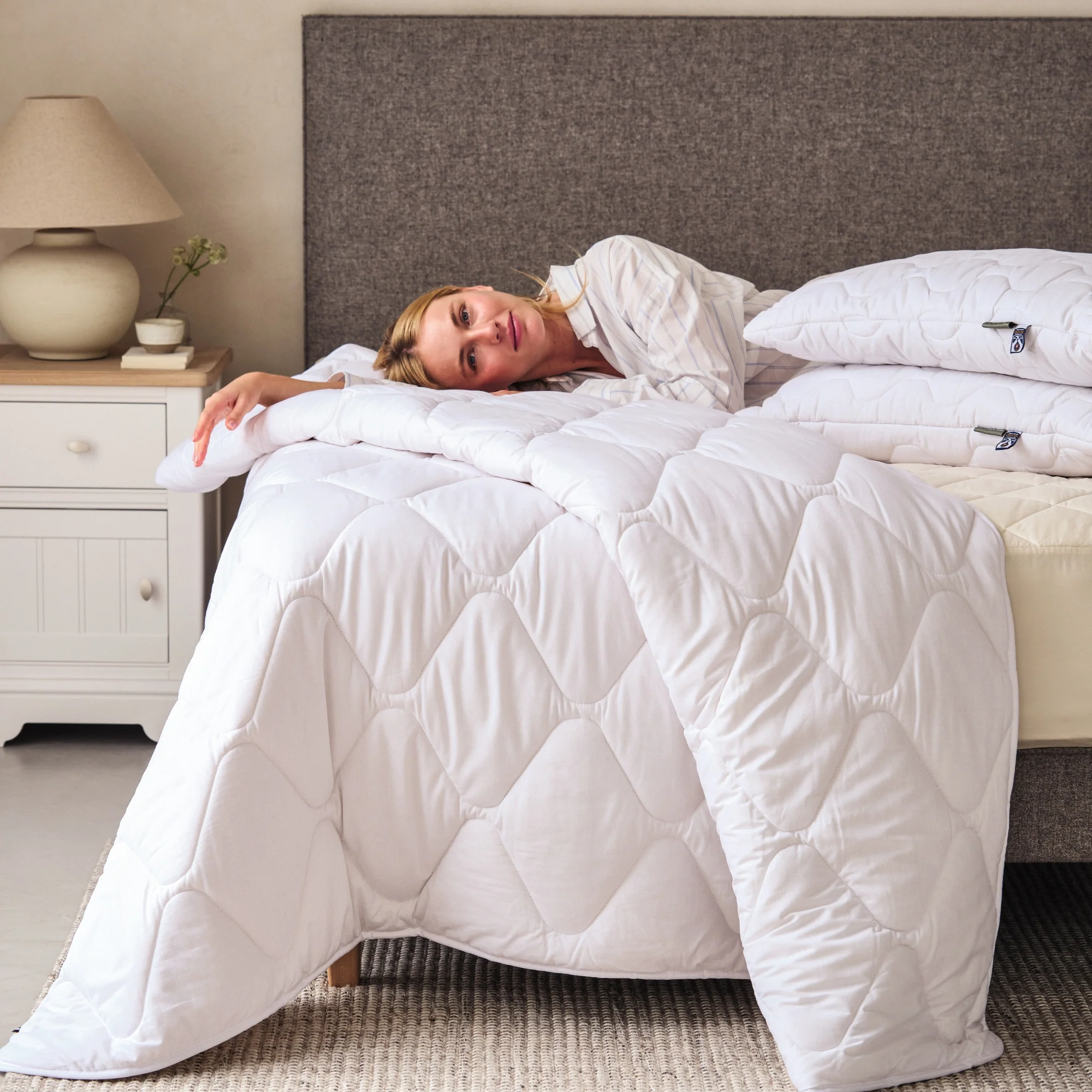 Classic Wool Comforter - Medium - Image 6
