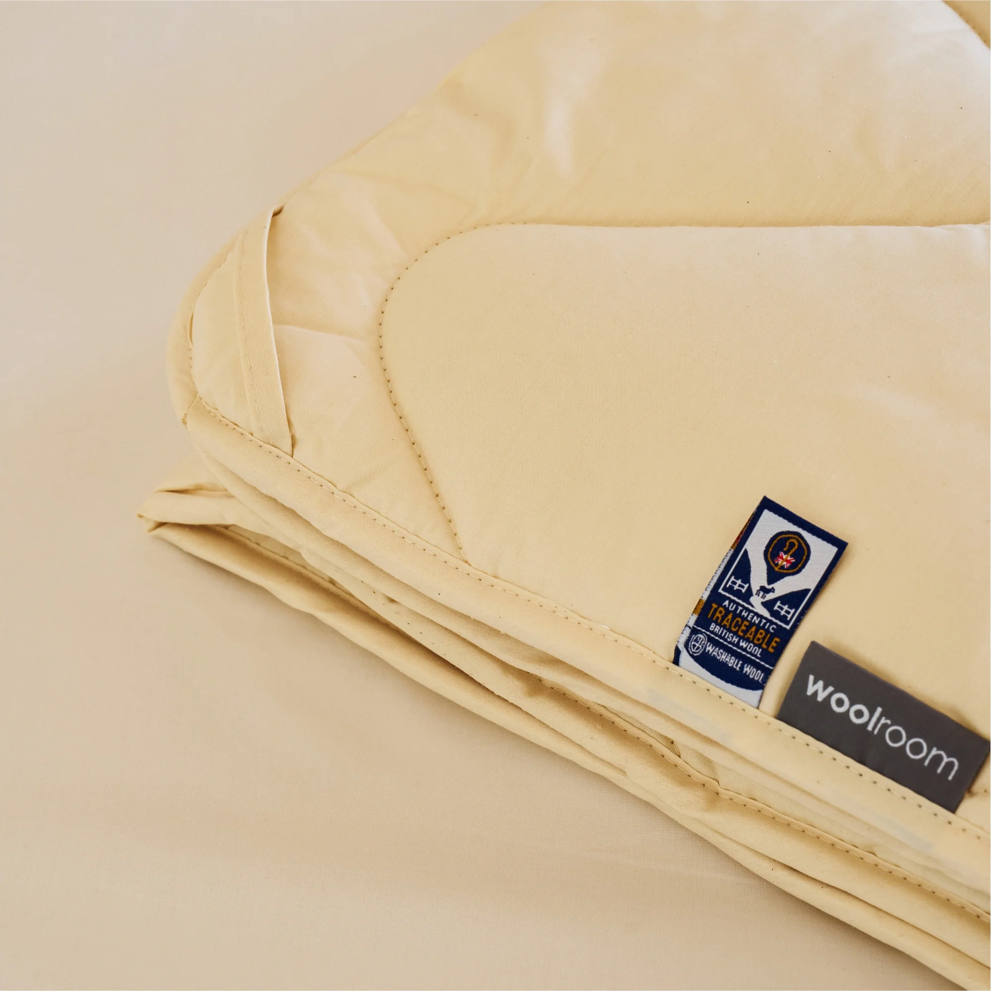 Deluxe Washable Wool Comforter - Medium - Image 3