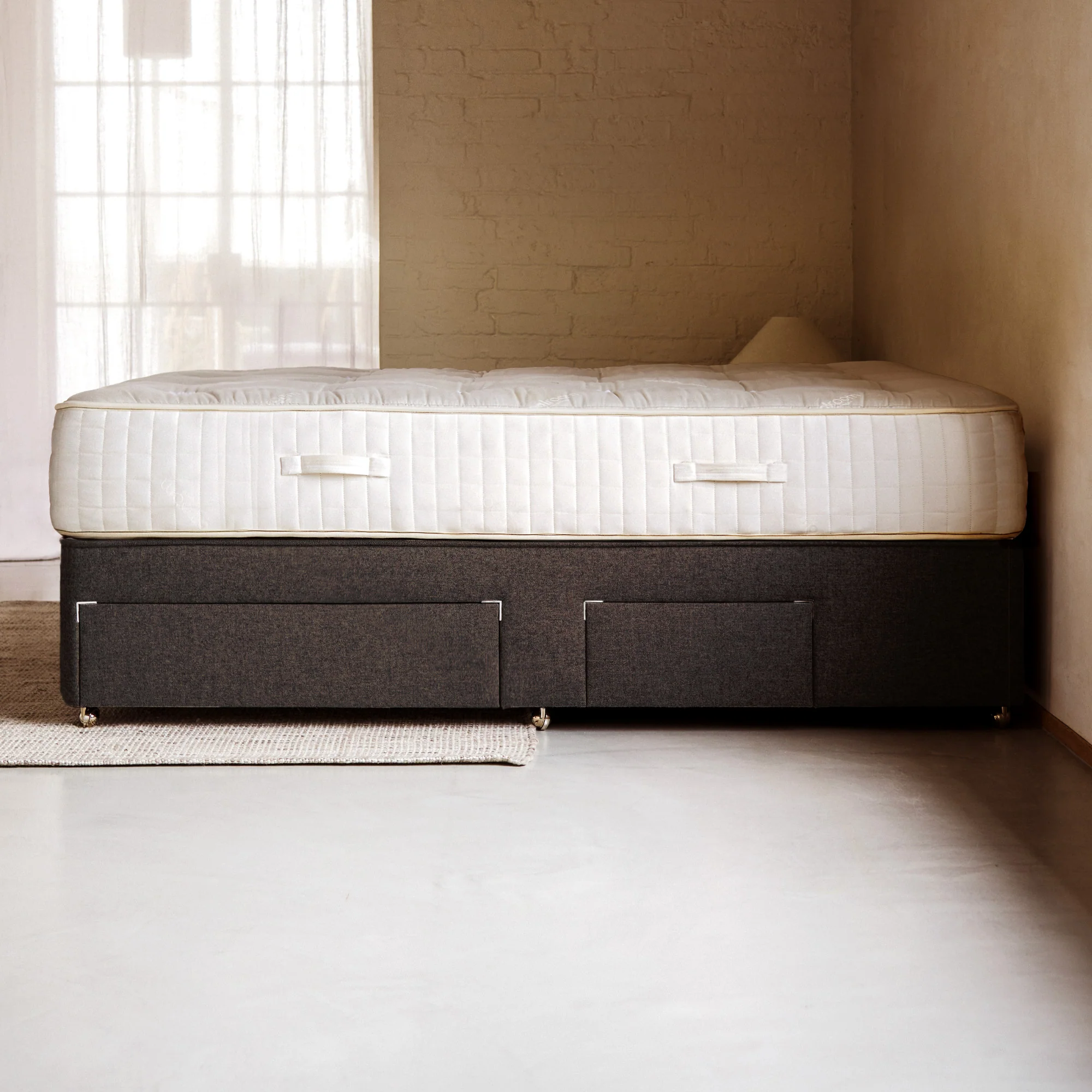 Luxury Wooly Mattress - Image 4