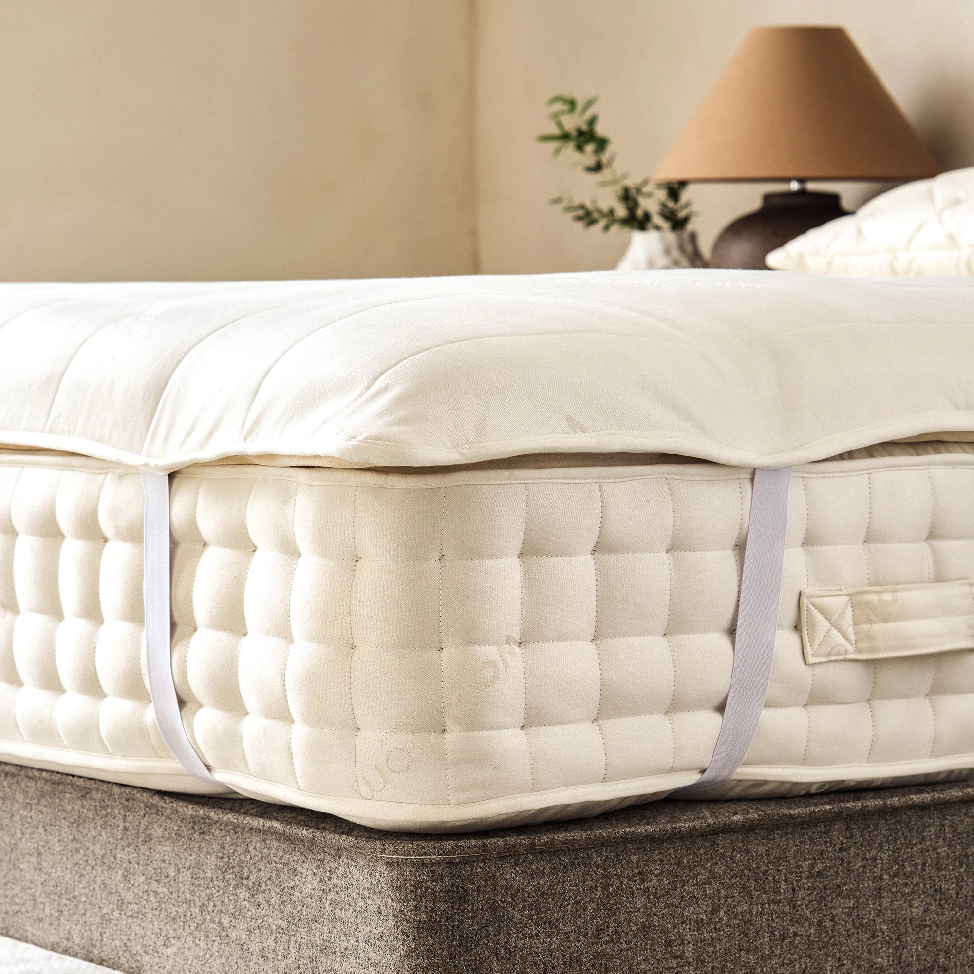The Woolly Sprung Mattress Topper - Image 3